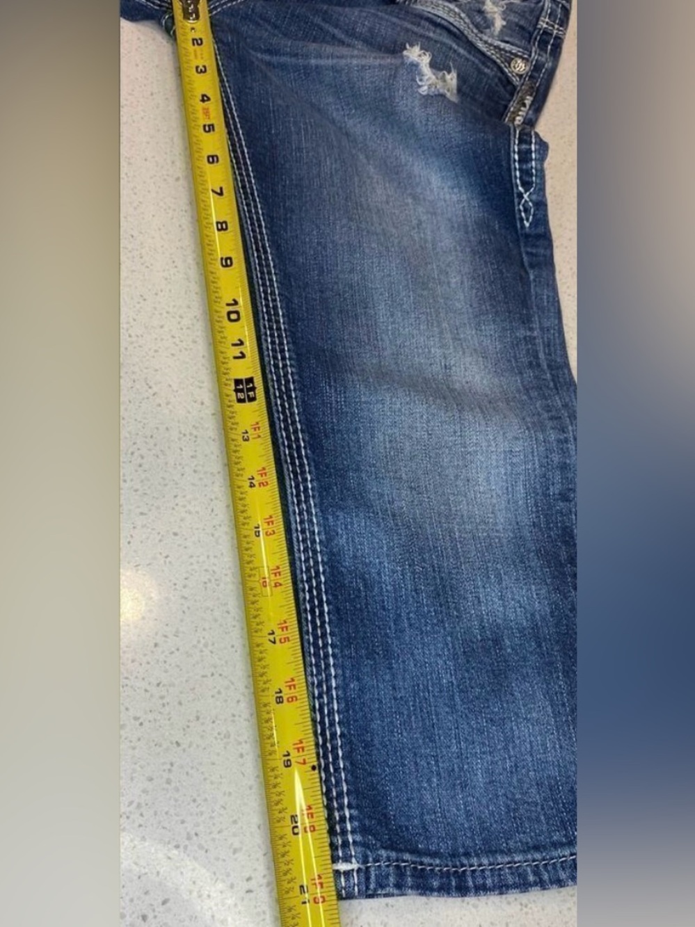Rock Revival Alexia Crop Jeans Women’s 27 Low Rise Stretch Distressed EUC - Picture 11 of 13